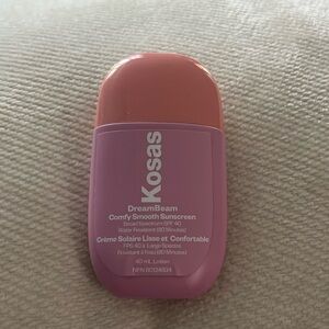 KOSAS DREAM BEAM SPF 40 PA++++. BNWT.